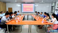 省直團(tuán)工委到銅鼓西收費(fèi)站考核青年文明號(hào)創(chuàng)建工作