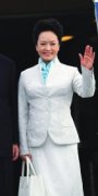 習近平夫人出訪6天參加多個公益活動 展親民形象