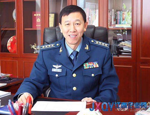 空軍后勤部軍事交通運輸部部長向陽