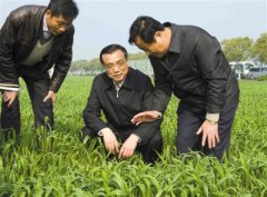 李克強驚訝江蘇農(nóng)民一家5口住200平：這么大？
