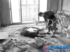 南昌縣：鑰匙忘在業主家 裝修工找“急開鎖”開